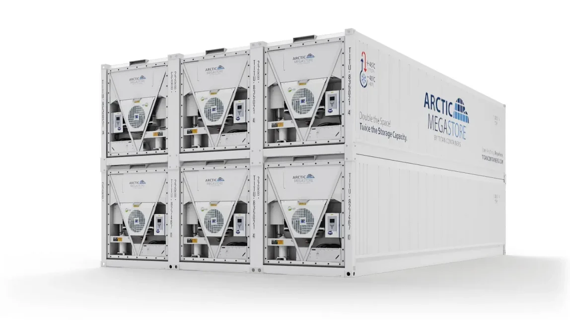 Arctic_MegaStore_3-Bay_Backside